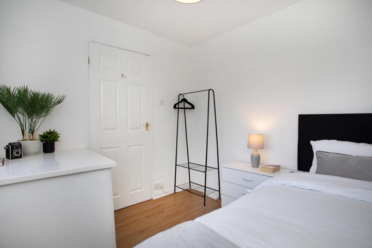 Rawmarsh House, Rotherham For Contractors & Families, Free Parking, High Speed Wifi, Etc Eksteriør bilde